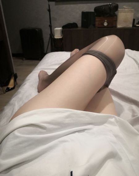 女人露给男人揉捏亲-枪版完整在线观看